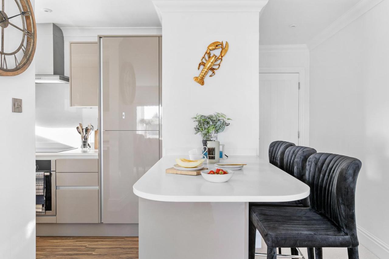 The Seaview Suites At The Corbyn Apartments Torquay Extérieur photo